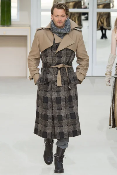 Look 73